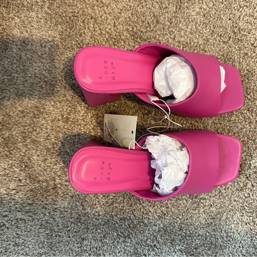A New Day Vibrant Pink Block Heel Mules - Picture 4 of 7